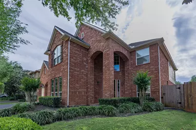 222 Trillium Drive, Sugar Land, TX 77479 - Photo 3