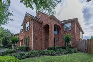222 Trillium Dr, Sugar Land, TX 77479 - Photo 3