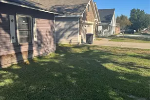 5915 Southtown St, Houston, TX 77033 - Photo 5