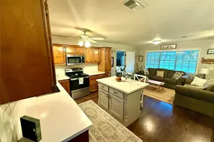 401 Chinaberry Ln, Somerville, TX 77879 - Photo 15