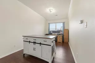 114 Avery Springs Ln, Dickinson, TX 77539 - Photo 9