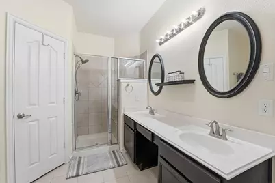 114 Avery Springs Lane, Dickinson, TX 77539 - Photo 13