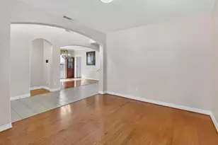 4438 W Maple Dr, Friendswood, TX 77546 - Photo 5