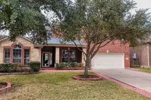 4438 W Maple Dr, Friendswood, TX 77546 - Photo 1