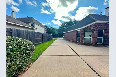 1318 Cedar Terrace Court, Sugar Land, TX 77479 - Photo 29