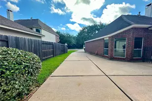 1318 Cedar Terrace Ct, Sugar Land, TX 77479 - Photo 29