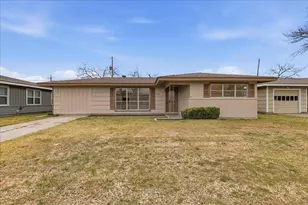 1520 Longhorn Ave, Orange, TX 77630 - Photo 1