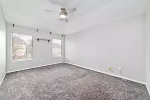 10810 Meadow Walk Ln, Houston, TX 77067 - Photo 15