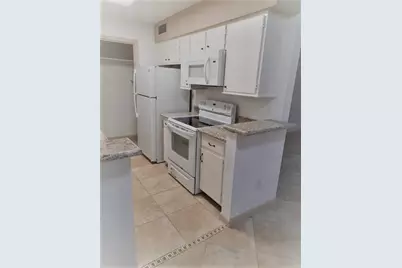 8801 Hammerly Boulevard #902, Houston, TX 77080 - Photo 15
