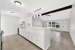 10123 Kent Towne Ln, Sugar Land, TX 77498 - Photo 7