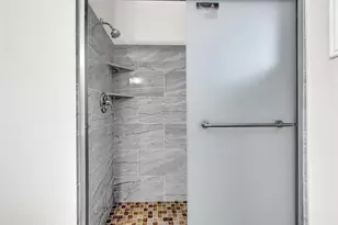 10123 Kent Towne Ln, Sugar Land, TX 77498 - Photo 15