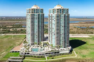 801 E Beach Dr, Galveston, TX 77550 - Photo 1