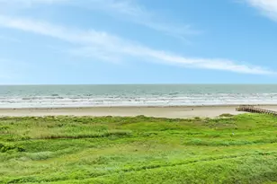 801 E Beach Dr, Galveston, TX 77550 - Photo 27