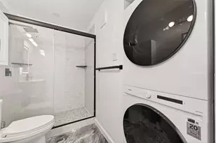 12500 Sandpiper Dr, Houston, TX 77035 - Photo 9