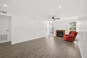 12500 Sandpiper Dr, Houston, TX 77035 - Photo 11