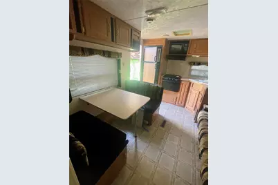 728 Shanks, Clute, TX 77531 - Photo 3