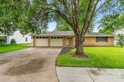 416 E Myrtle Street, Angleton, TX 77515 - Photo 5