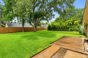 416 E Myrtle St, Angleton, TX 77515 - Photo 27