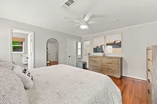 11307 Valley Spring Dr, Houston, TX 77043 - Photo 29