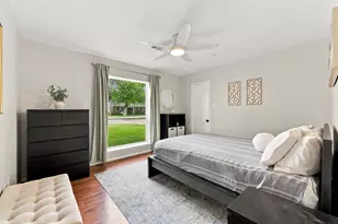 11307 Valley Spring Dr, Houston, TX 77043 - Photo 25
