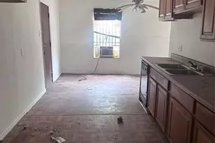 2308 Russell St, Houston, TX 77026 - Photo 9