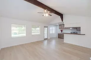 5704 Leggett Ln, Pearland, TX 77584 - Photo 5