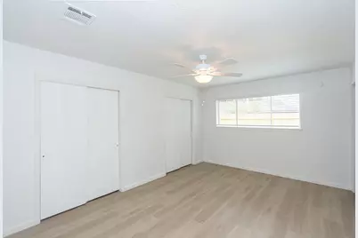 5704 Leggett Lane, Pearland, TX 77584 - Photo 13