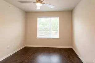 3300 Oak Creek Dr, Austin, TX 78727 - Photo 7