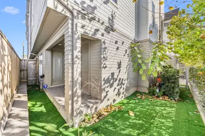 2234 Lou Ellen Lane #D, Houston, TX 77018 - Photo 7