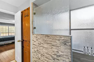 117 E Park Dr, Conroe, TX 77356 - Photo 17