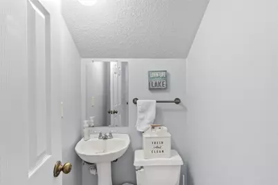 117 E Park Drive, Conroe, TX 77356 - Photo 11