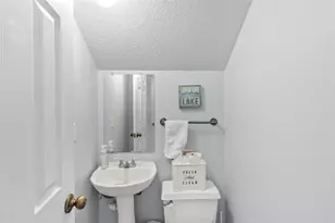 117 E Park Dr, Conroe, TX 77356 - Photo 11