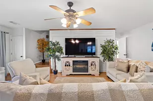 117 E Park Dr, Conroe, TX 77356 - Photo 5