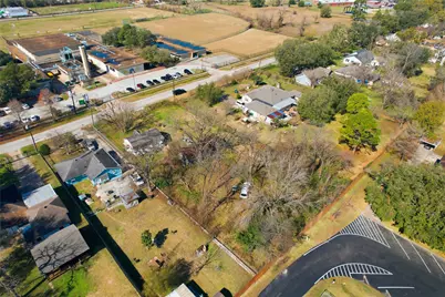 7512 Van Ness Street, Houston, TX 77037 - Photo 9