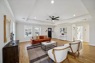 1502 Des Jardines St, Houston, TX 77023 - Photo 7