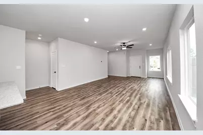 18724 Loom Drive, Conroe, TX 77306 - Photo 13