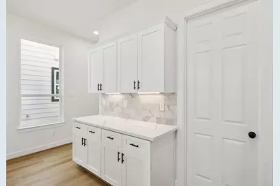 418 Delaware St, Houston, TX 77029 - Photo 9