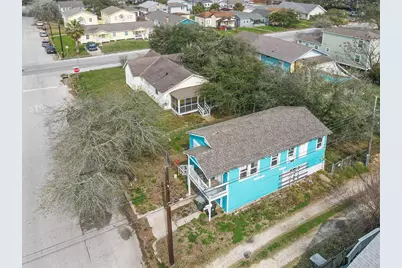 5127 Bernardo De Galvez, Galveston, TX 77551 - Photo 3