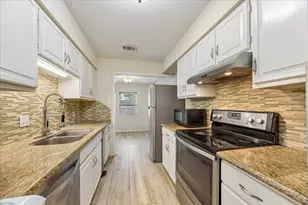 1349 Country Pl Dr, Houston, TX 77079 - Photo 3
