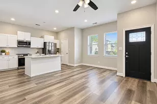 504 Nursery Rd, The Woodlands, TX 77380 - Photo 5