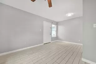 2914 Avenue K, Galveston, TX 77550 - Photo 11