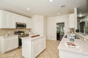 3207 Brook Arbor Ln, Sugar Land, TX 77479 - Photo 5