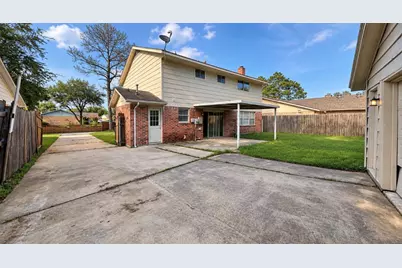 11630 Sageglen Drive, Houston, TX 77089 - Photo 21