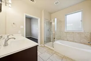 310 Kendall Crest Dr, Alvin, TX 77511 - Photo 21