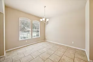 310 Kendall Crest Dr, Alvin, TX 77511 - Photo 5