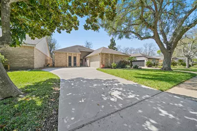 1915 Rock Fence Drive, Richmond, TX 77406 - Photo 7