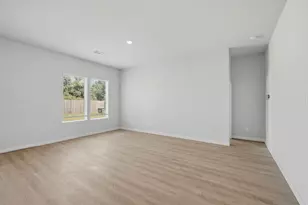 1568 Elm Ct, Angleton, TX 77515 - Photo 11