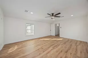 5942 Ridgeway Dr, Houston, TX 77033 - Photo 21