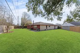 17815 Heritage Colony Ct, Webster, TX 77598 - Photo 15