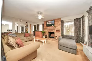 7728 Challie Ln, Houston, TX 77088 - Photo 11